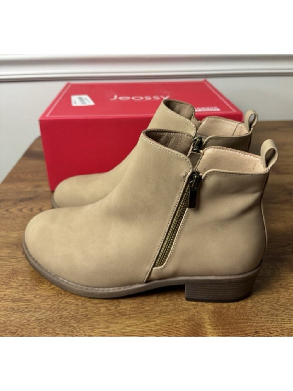Jeossy Women’s Ankle Boots Low Heel Casual Booties Tan Nubuck Size 9